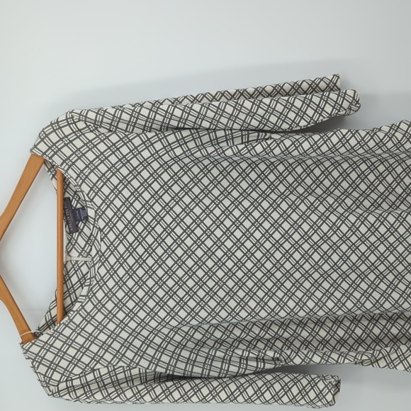 A Pea in the Pod | Plaid Ruched Maternity Dress - Picture 3 of 9